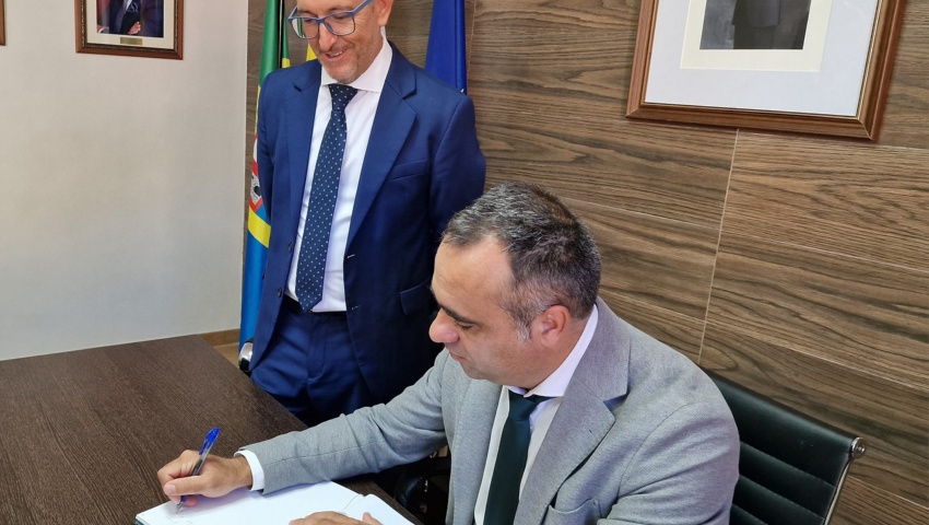 Recibimos la visita del Presidente de la Diputación Provincial de Granada, Francisco Rodríguez Guerrero.